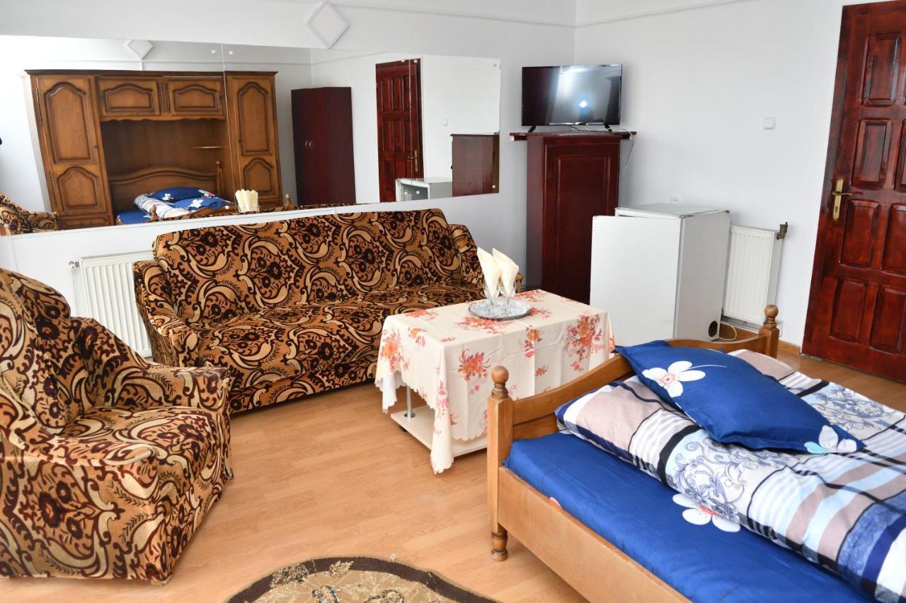 Hostel Casa Simescu I Caransebeş Exteriér fotografie